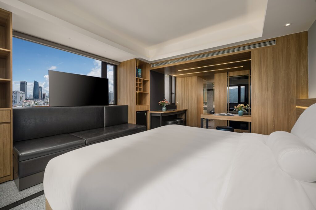 Rest Hotel: Khách sạn đẳng cấp bên bờ sông Hàn tại Đà Nẵng