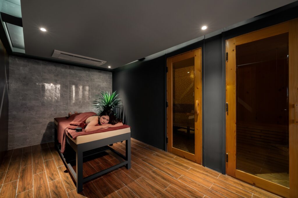 Rest Hotel: Khách sạn đẳng cấp bên bờ sông Hàn tại Đà Nẵng