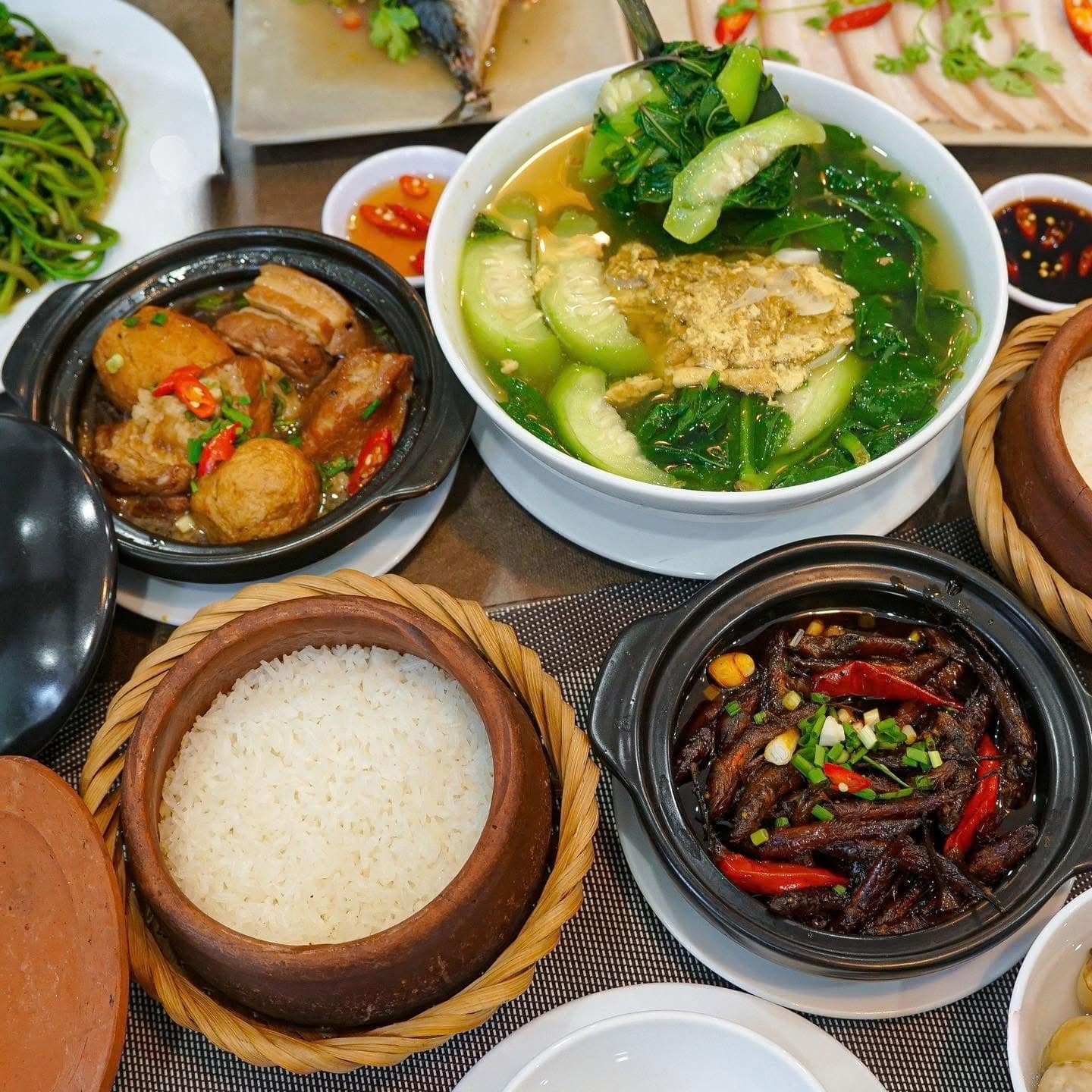 Top 15 Nhà hàng cơm niêu Đà Nẵng ngon chuẩn vị Việt đáng thử nhất khi du lịch Đà Nẵng