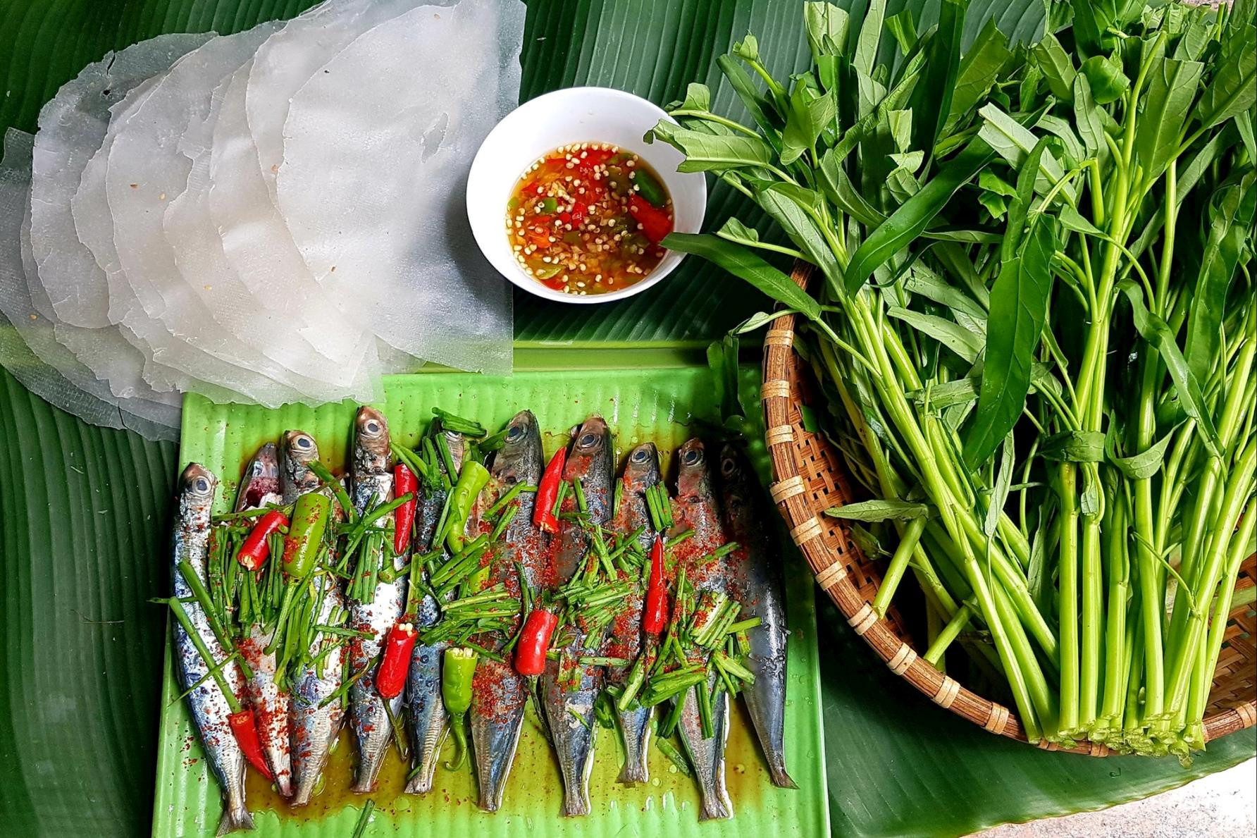 7 Quán cá nục hấp cuốn bánh tráng Đà Nẵng: Những địa chỉ ngon khiến du khách nhớ mãi hương vị biển