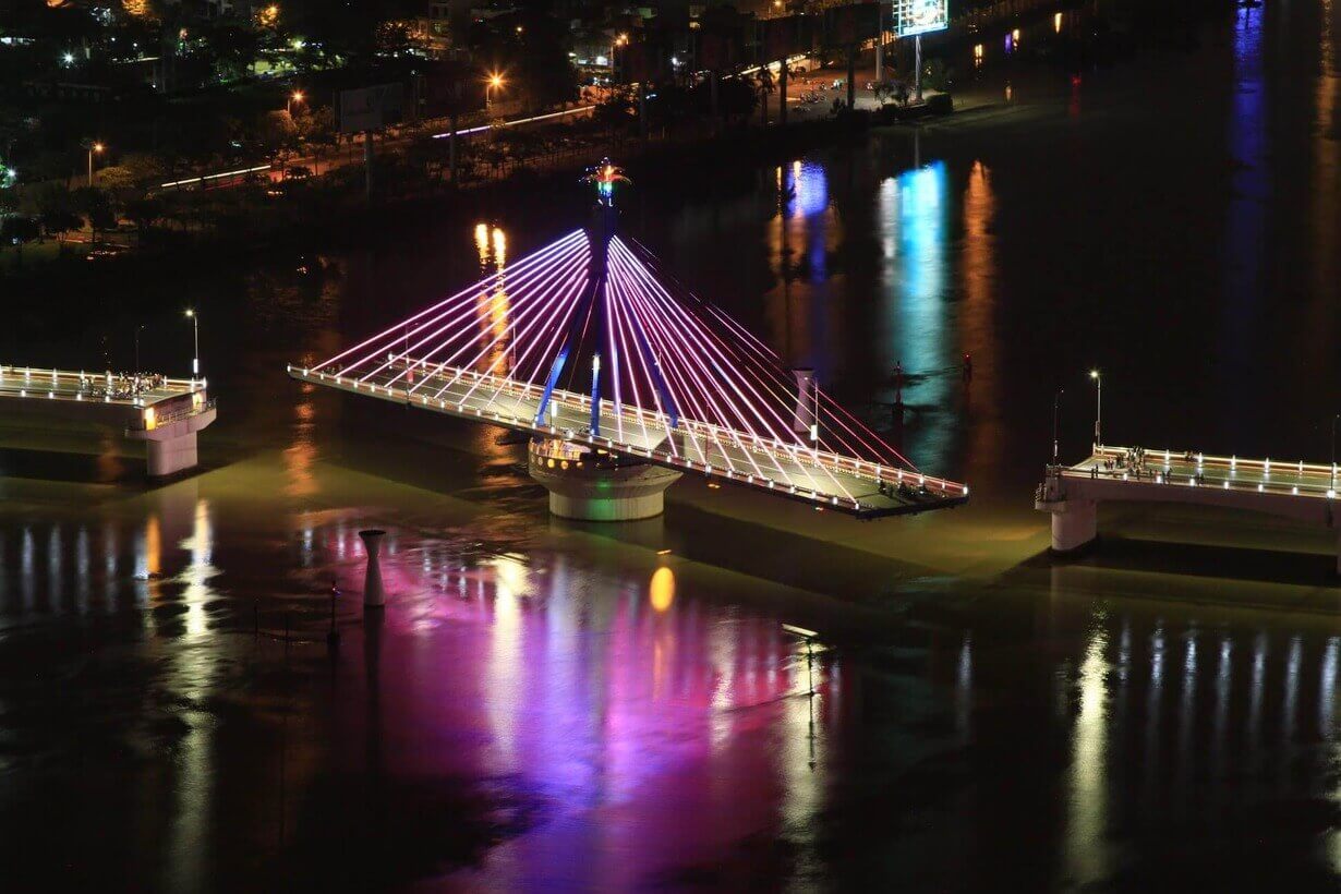 Cầu Sông Hàn: Biểu tượng kiến trúc độc đáo và trải nghiệm không thể bỏ lỡ khi du lịch Đà Nẵng
