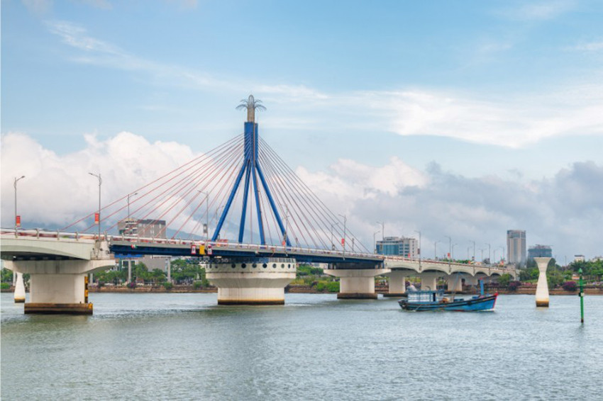 Cầu Sông Hàn: Biểu tượng kiến trúc độc đáo và trải nghiệm không thể bỏ lỡ khi du lịch Đà Nẵng