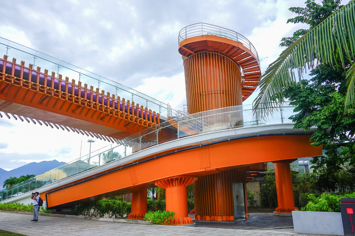 Cầu vượt đi bộ Mikazuki: điểm check-in mới mang dấu ấn Nhật Bản giữa lòng Đà Nẵng