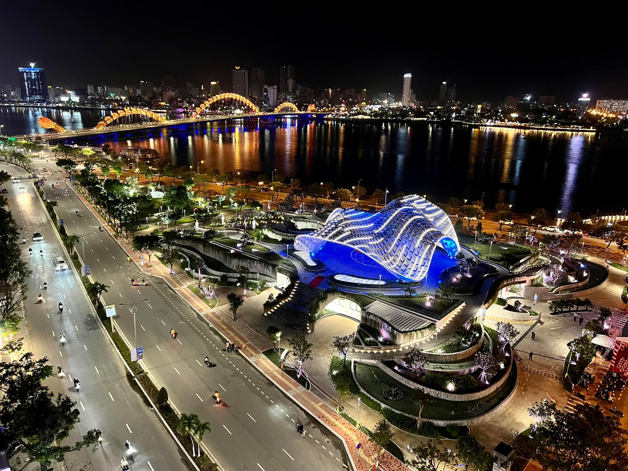 Công viên Apec có gì đặc biệt mà trở thành điểm check-in nổi bật giữa trung tâm Đà Nẵng?