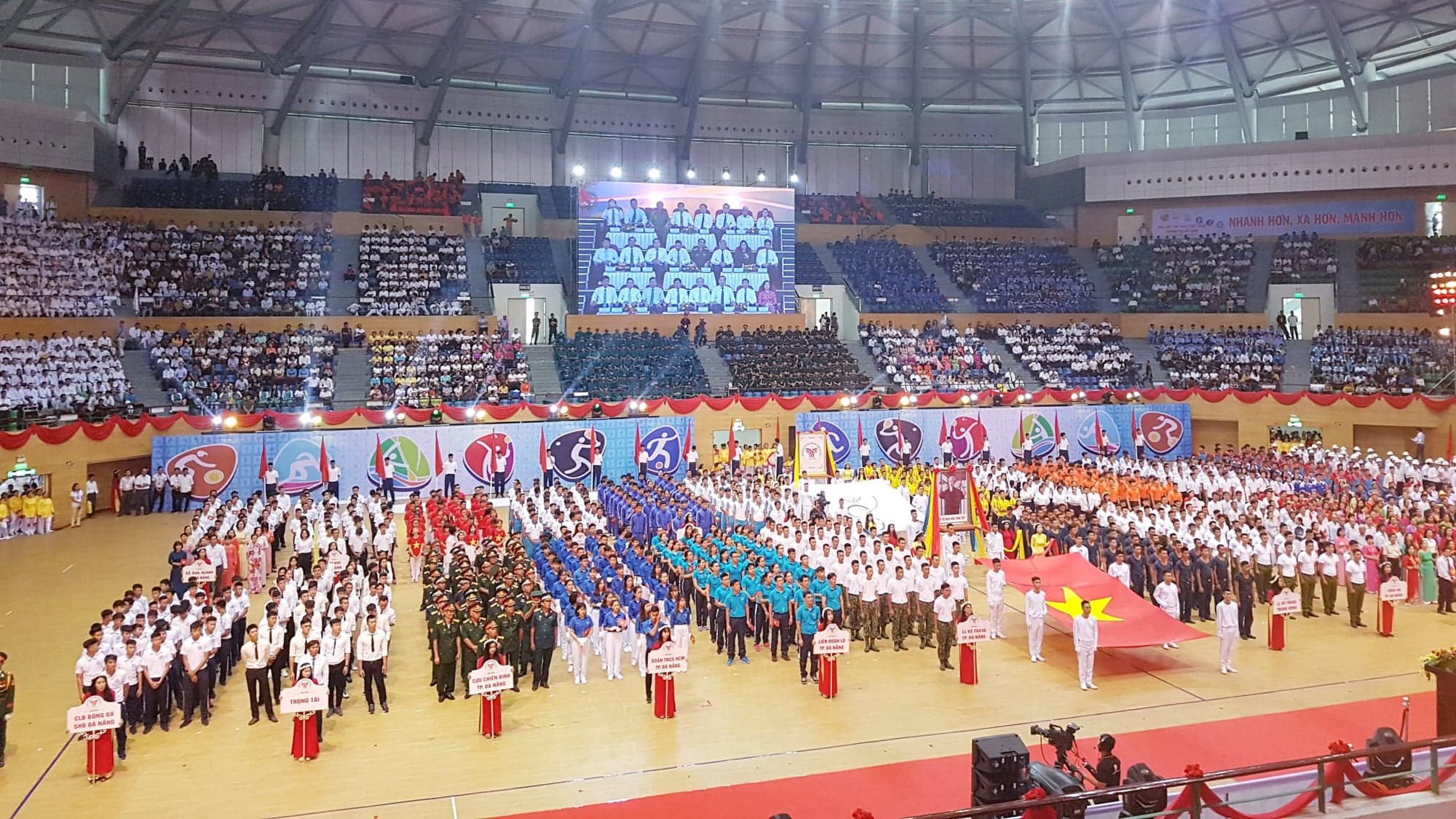 Cung Thể thao Tiên Sơn Đà Nẵng có gì đặc biệt? Khám phá công trình “đĩa bay” độc đáo giữa lòng thành phố