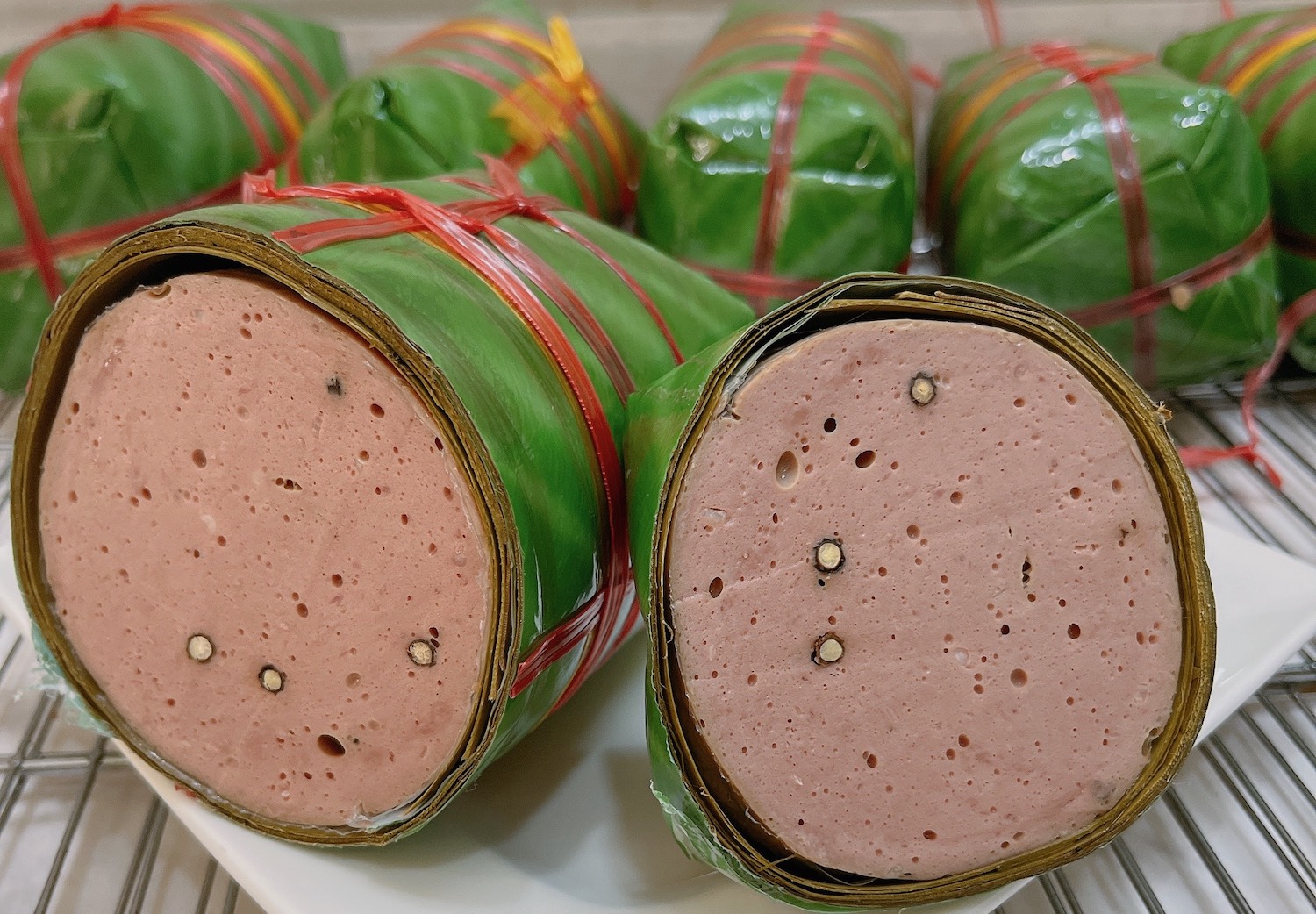 Đặc sản Đà Nẵng nên mua gì? Top 10 món ngon làm quà đậm vị miền biển