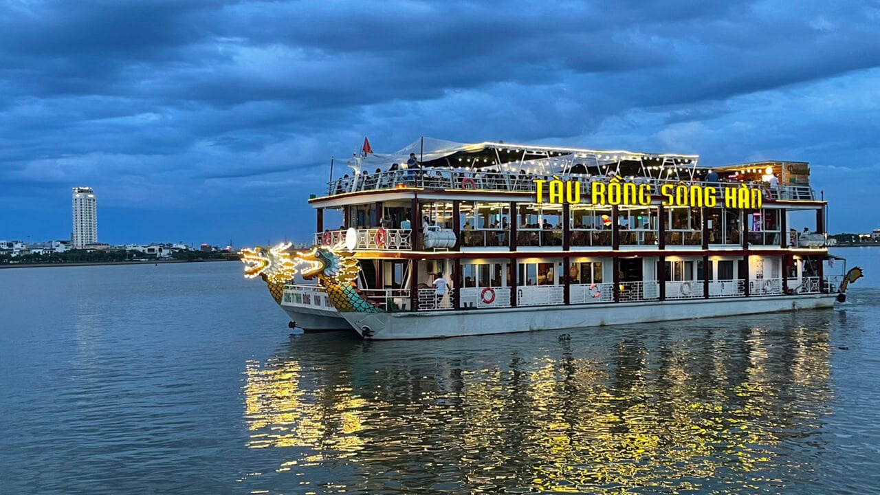 Du thuyền sông Hàn Đà Nẵng: Trải nghiệm ngắm thành phố lung linh từ dòng sông thơ mộng