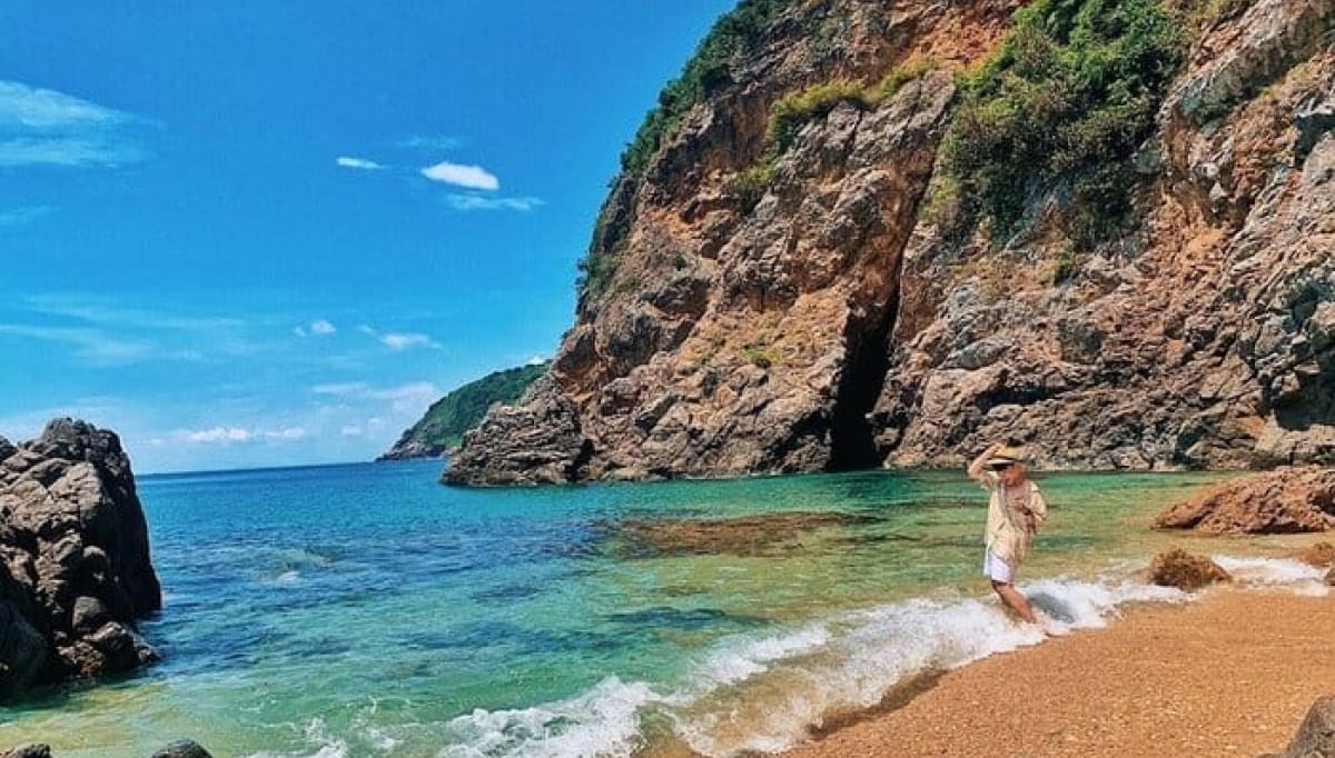 Ghềnh Bàng: Điểm đến hoang sơ tuyệt đẹp giữa thiên nhiên Sơn Trà Đà Nẵng