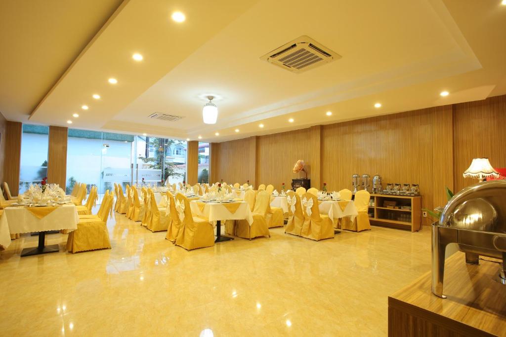 Khách sạn Red Palace: Không gian nghỉ dưỡng thanh lịch giữa trung tâm thành phố Đà Nẵng