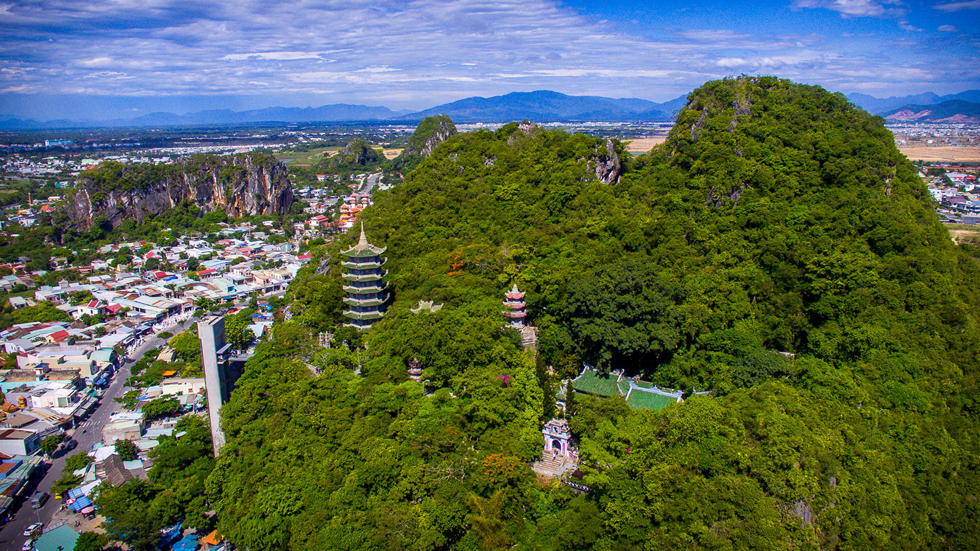 Lịch trình khám phá Đà Nẵng Hội An Bà Nà 2N1Đ chi tiết giúp bạn trải nghiệm trọn vẹn miền di sản