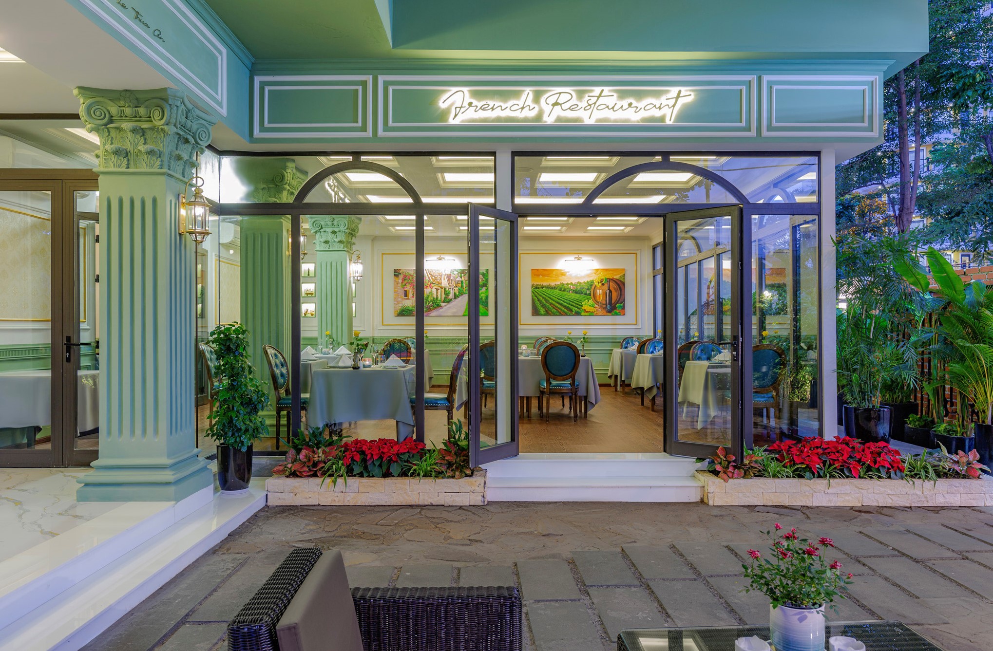 Nhà hàng Đà Nẵng nổi tiếng: Gợi ý những địa điểm ẩm thực đáng trải nghiệm tại thành phố biển