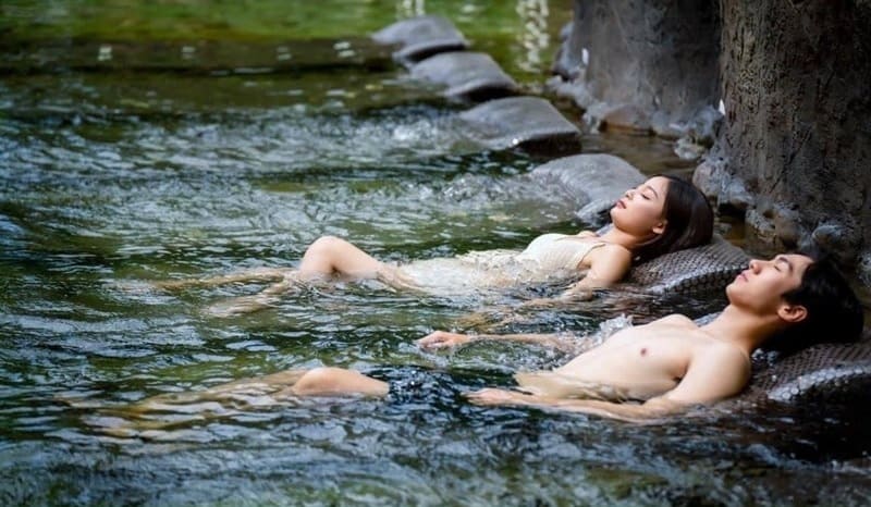 Núi Thần Tài có gì hấp dẫn? Review khu suối khoáng nóng nổi tiếng giữa núi rừng Đà Nẵng