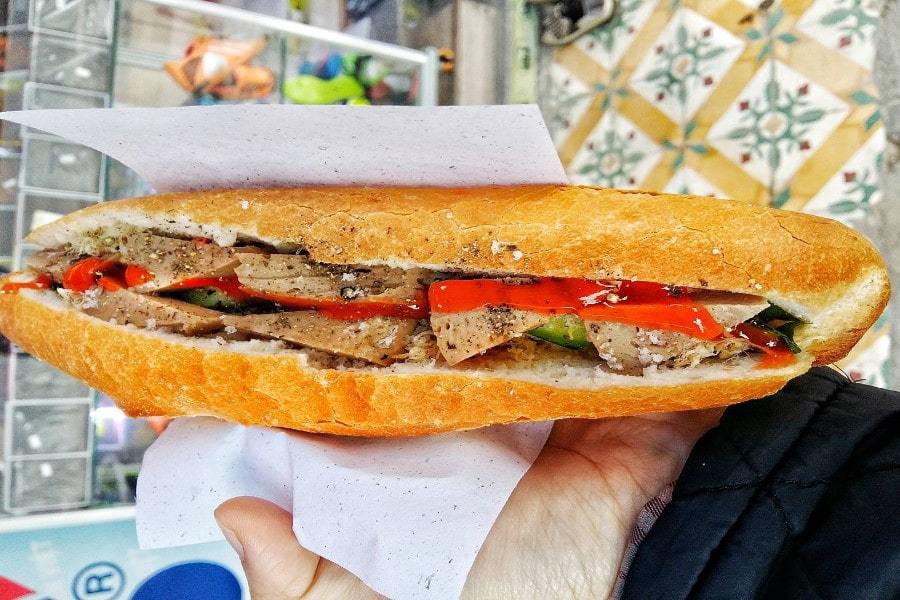 Quán bánh mì Đà Nẵng nào ngon? Khám phá 15 địa chỉ bánh mì trứ danh giữa lòng thành phố biển
