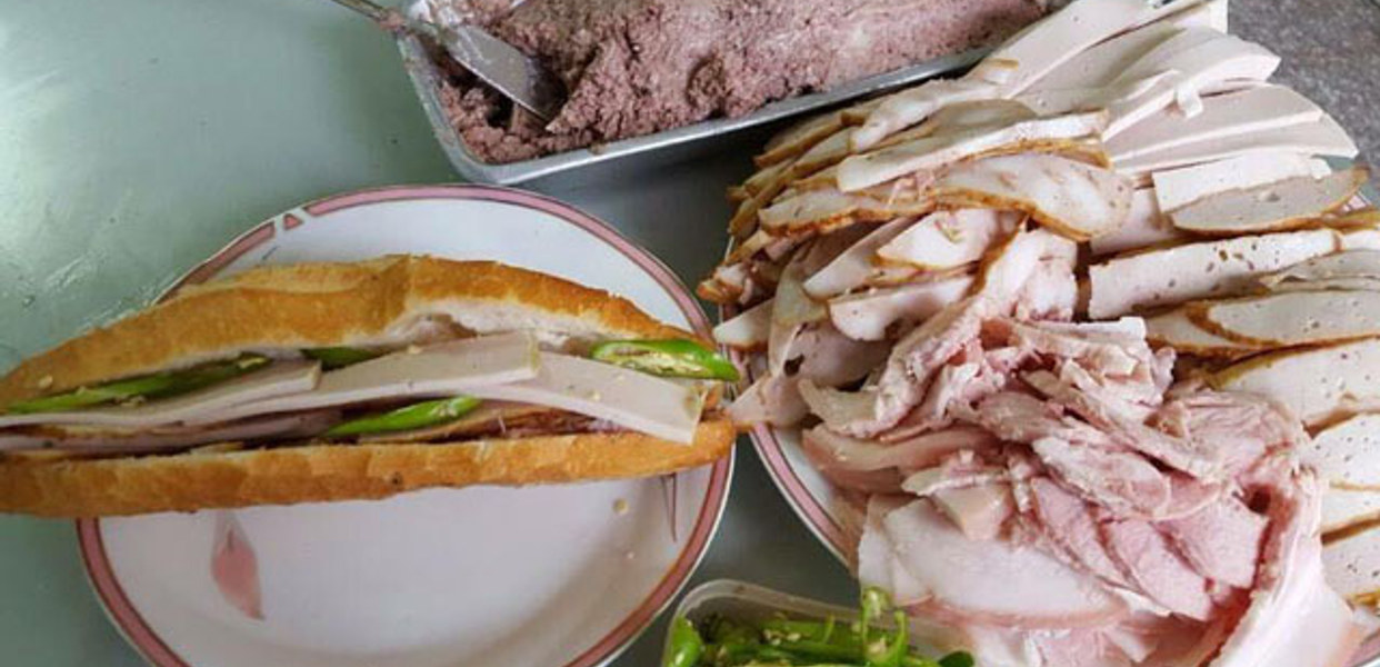 Quán bánh mì Đà Nẵng nào ngon? Khám phá 15 địa chỉ bánh mì trứ danh giữa lòng thành phố biển