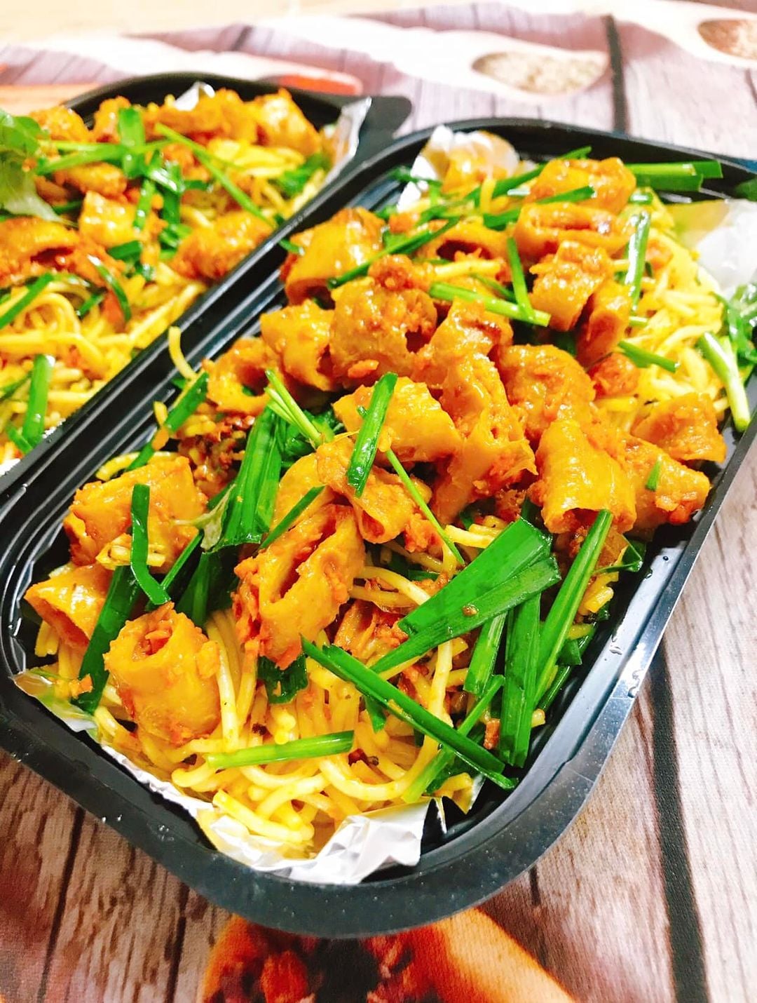 Quán bún lòng xào nghệ Đà Nẵng nào ngon? Gợi ý 15 địa chỉ được thực khách yêu thích