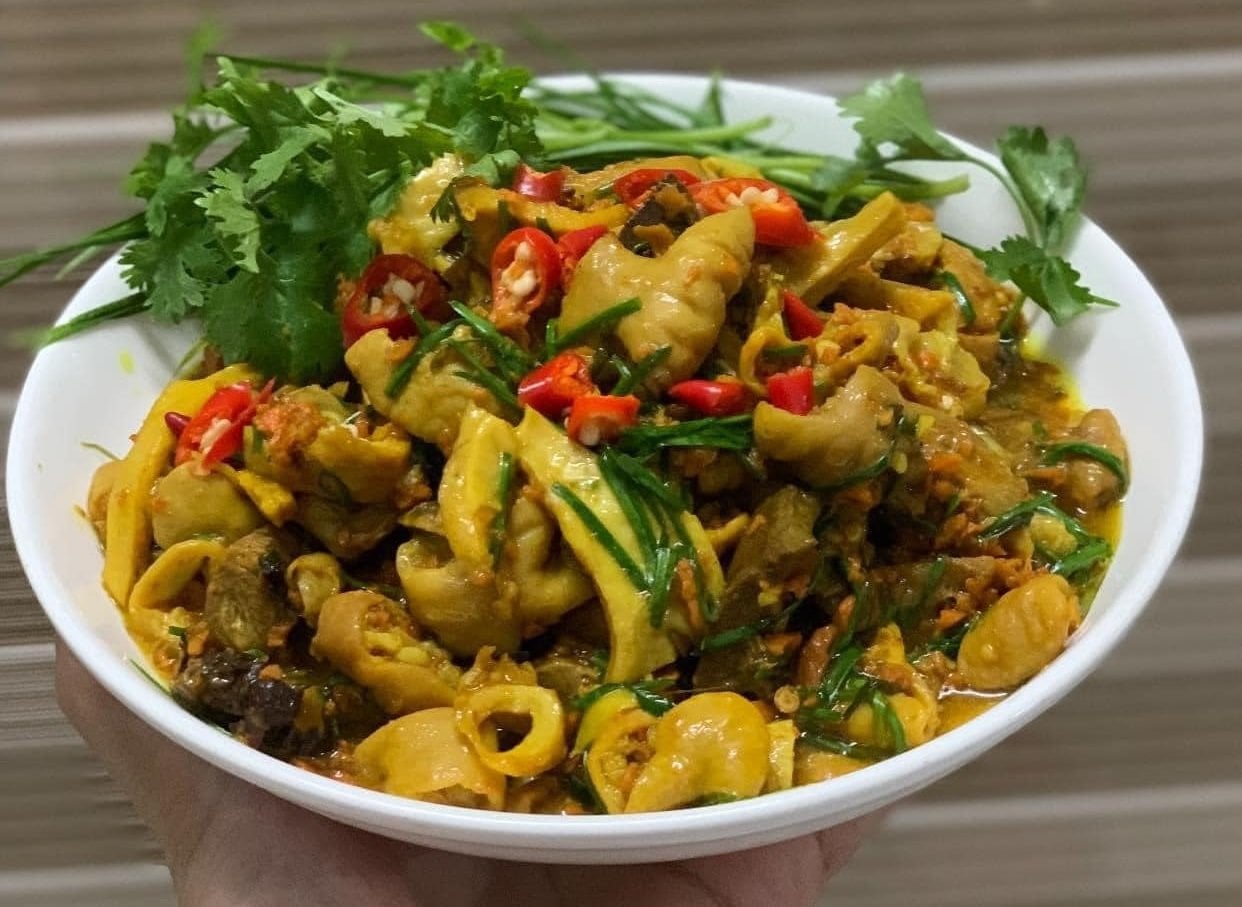 Quán bún lòng xào nghệ Đà Nẵng nào ngon? Gợi ý 15 địa chỉ được thực khách yêu thích