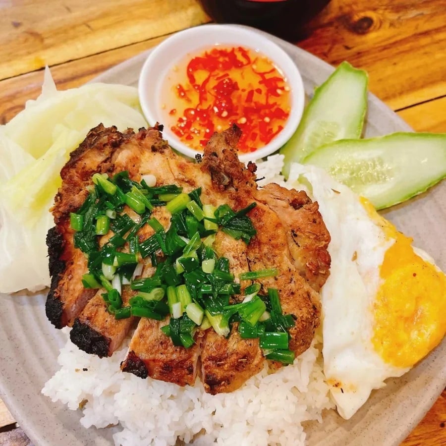 Quán cơm tấm Đà Nẵng chuẩn vị Sài Gòn và đáng thử khi du lịch hoặc sinh sống tại thành phố biển