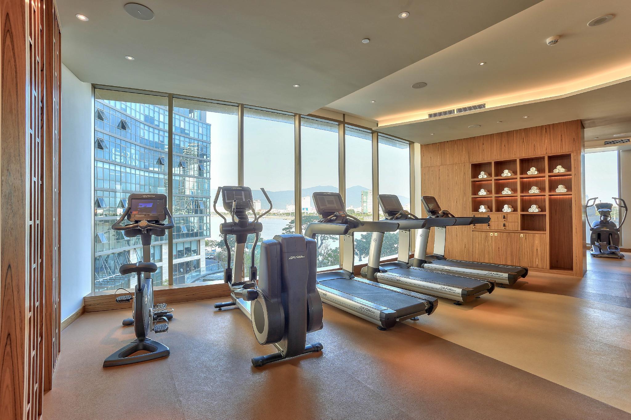 Review Hilton Đà Nẵng – Trải Nghiệm Khách Sạn 5 Sao Bên Sông Hàn Đáng Thử