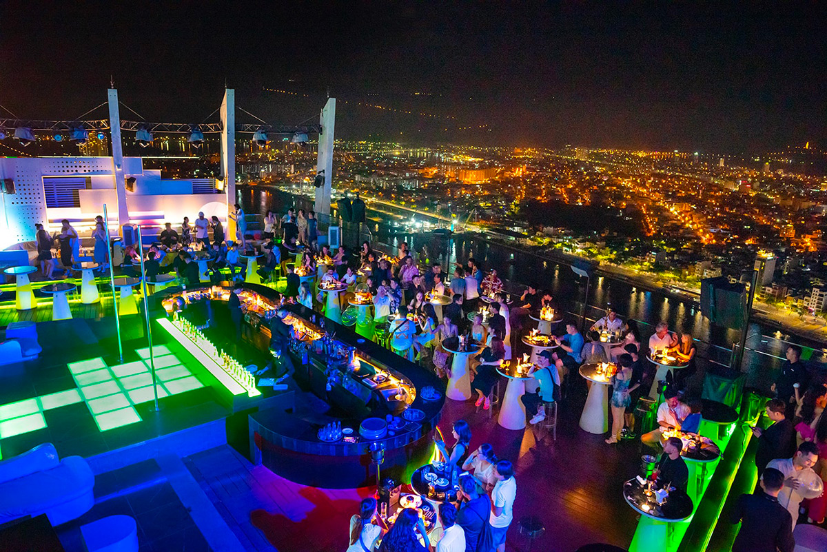 Top View Bar Đà Nẵng: Rooftop Bar Ngắm Trọn Thành Phố Từ Trên Cao Có Gì Hấp Dẫn?