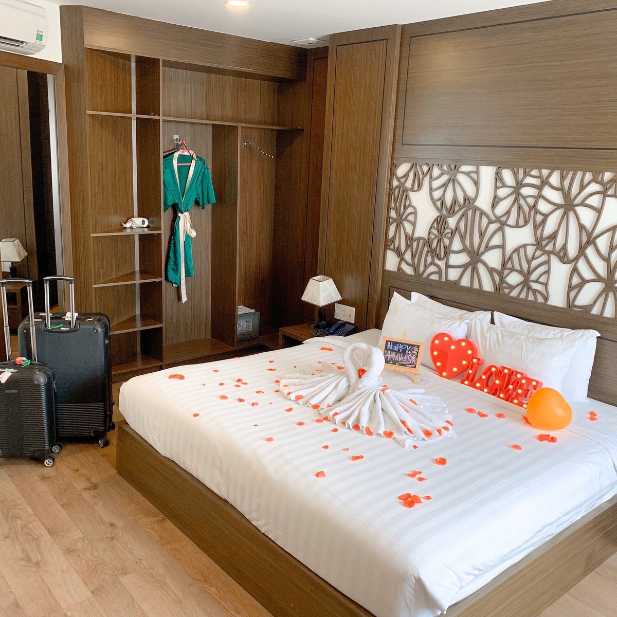 Review Central Hotel and Spa Danang: Nghỉ giữa trung tâm, thư giãn bên hồ bơi tầng thượng