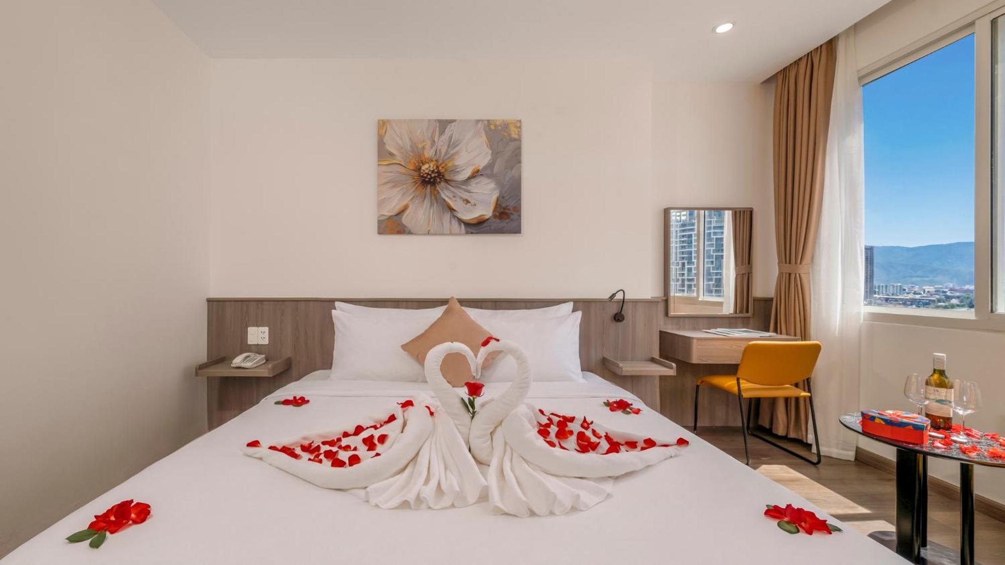 Review Danang Petro Hotel chi tiết về phòng nghỉ và dịch vụ