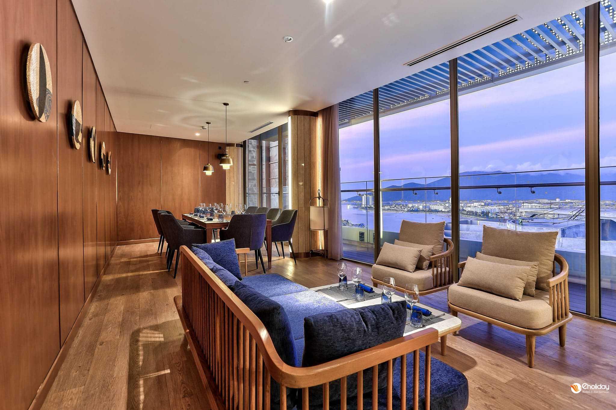 Review Hilton Đà Nẵng bên bờ sông Hàn