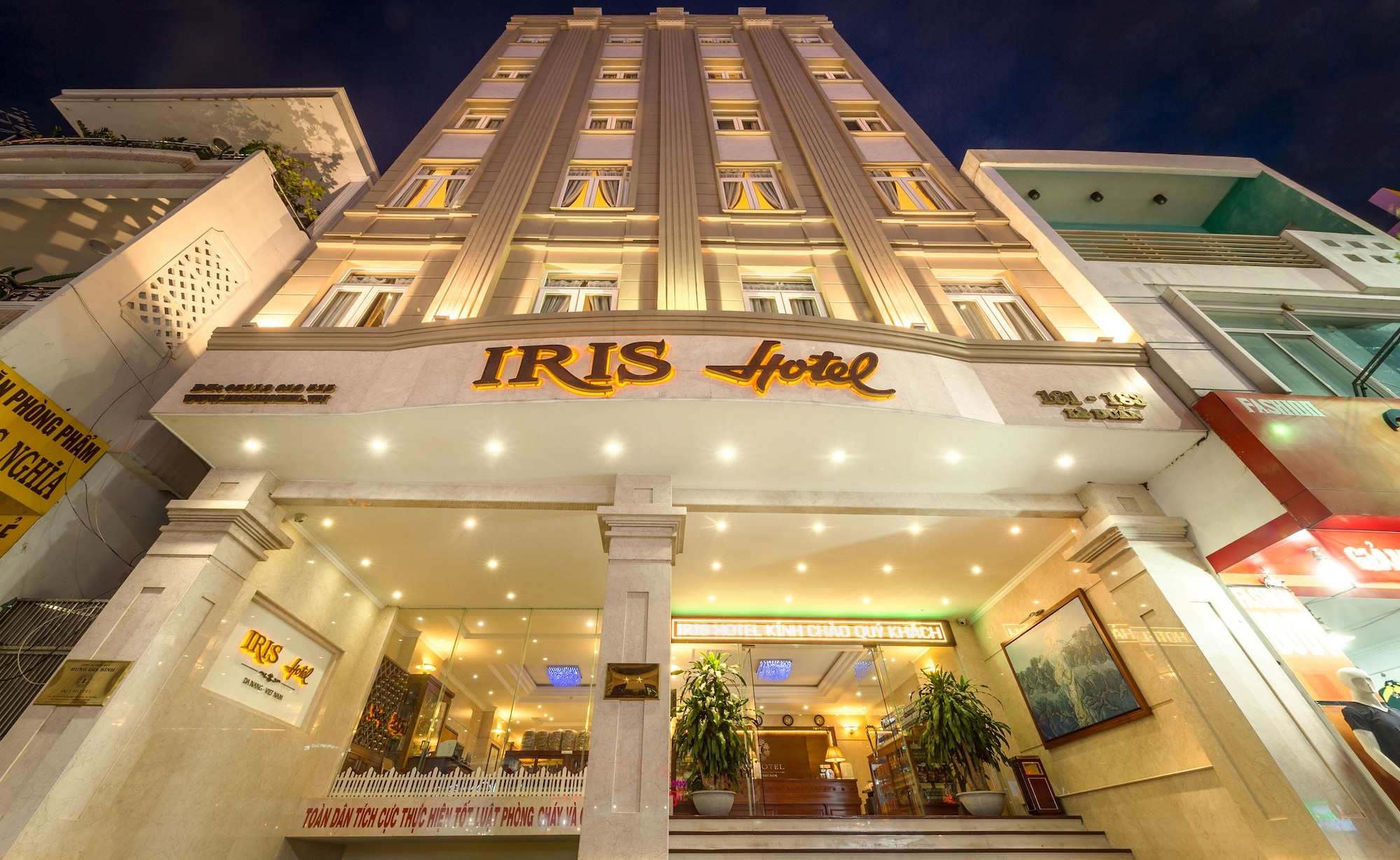 Review Khách sạn Iris Đà Nẵng chi tiết về phòng nghỉ và dịch vụ