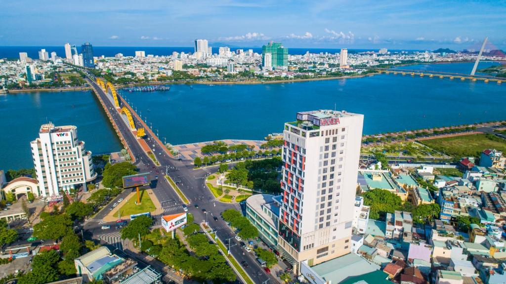 Review Khách sạn Vanda Đà Nẵng chi tiết từ vị trí đến dịch vụ