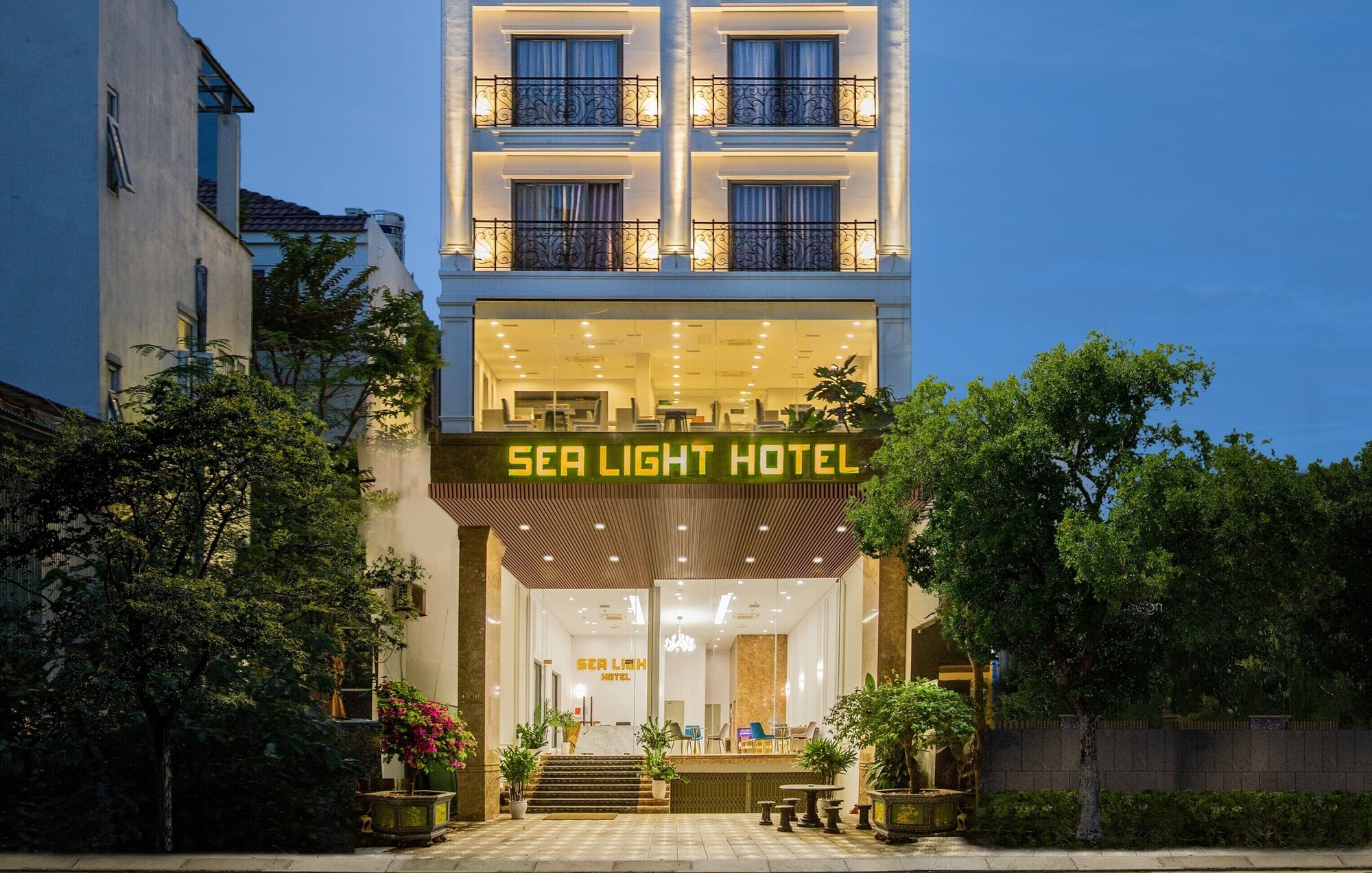 Review Sea Light Hotel Đà Nẵng chi tiết từ vị trí đến dịch vụ