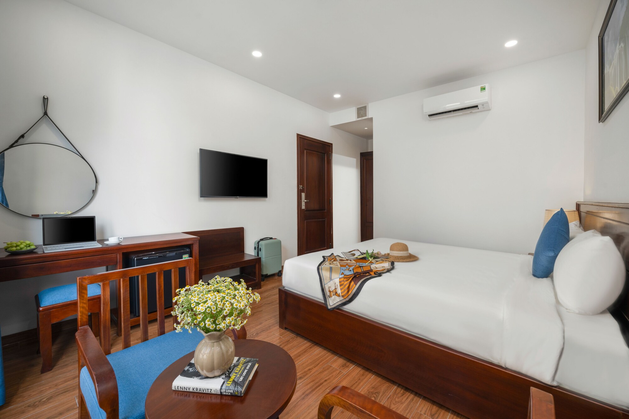 Review Sea Near Me Hotel Đà Nẵng gần biển Mỹ Khê