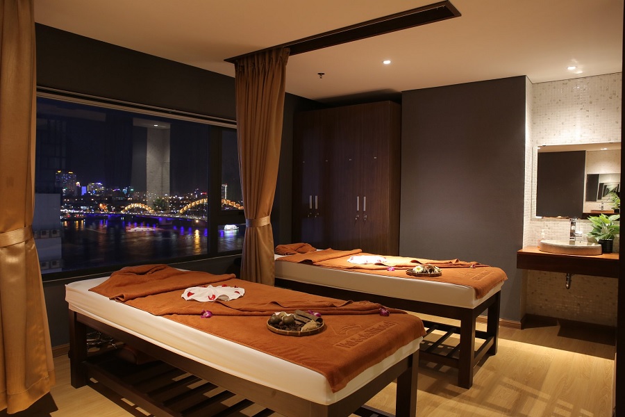 Review Val Soleil Hotel: Nghỉ giữa trung tâm, ngắm Đà Nẵng từ hồ bơi tầng thượng