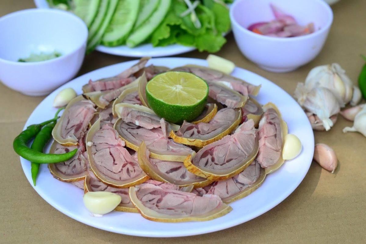 Bê thui Lão Hạc có gì ngon mà khiến thực khách tìm đến giữa lòng Đà Nẵng?