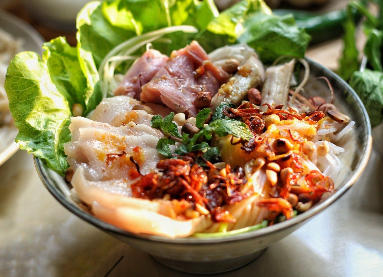 Bún Mắm Ngọc Đà Nẵng Có Gì Mà Khiến Du Khách Đều Muốn Quay Lại Thưởng Thức?