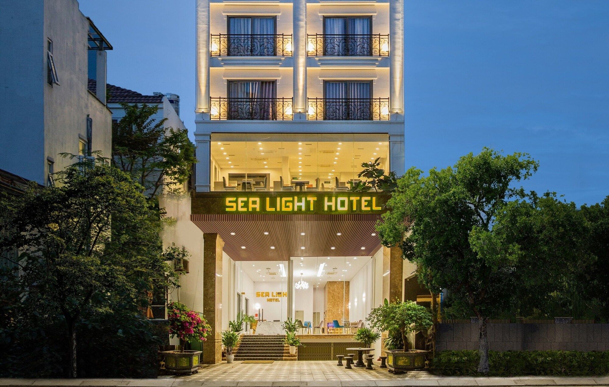 Review Sea Light Hotel Đà Nẵng chi tiết từ vị trí đến dịch vụ