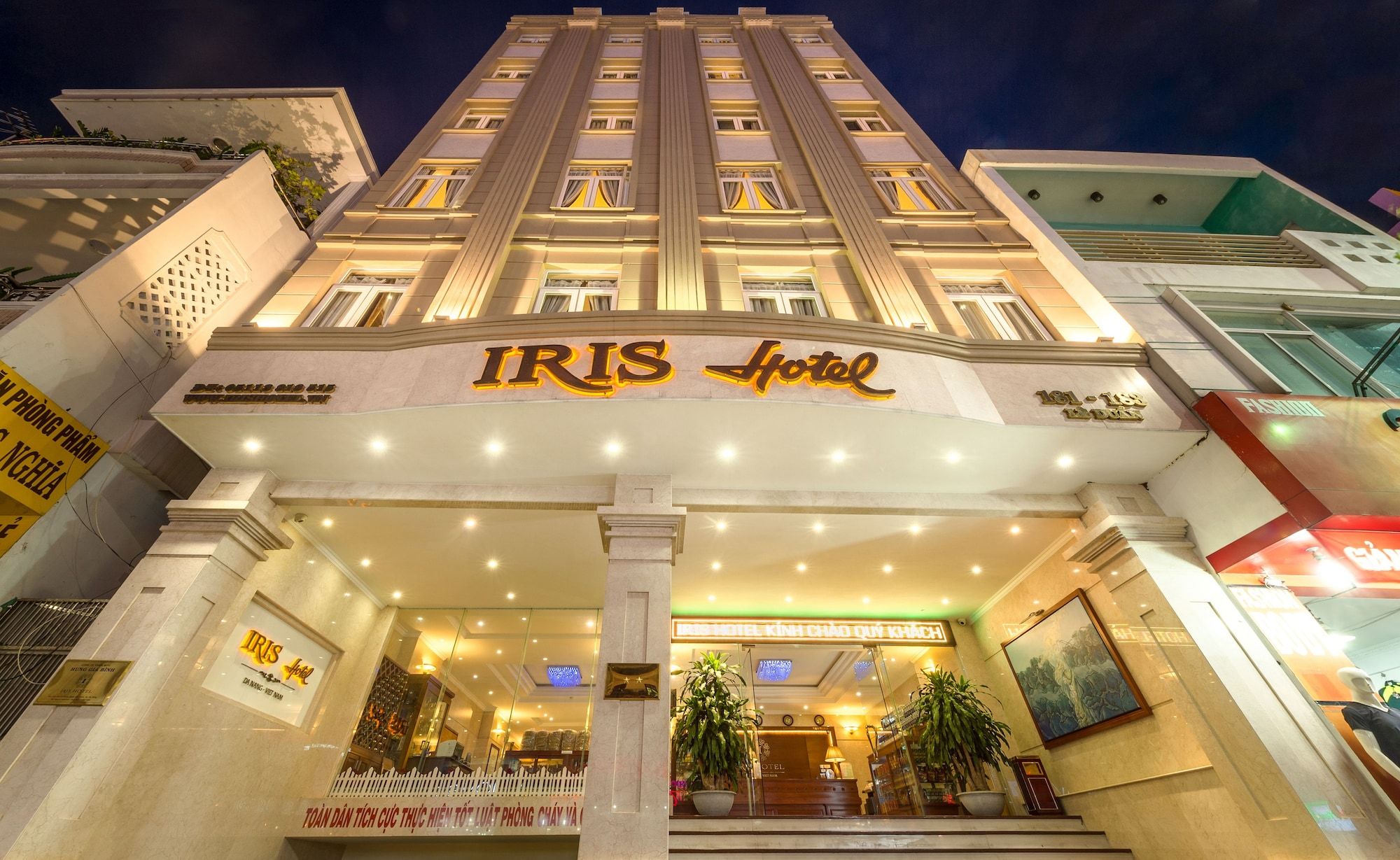 Review Khách sạn Iris Đà Nẵng chi tiết về phòng nghỉ và dịch vụ